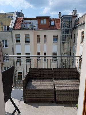 Provisionsfrei: Helle, bezugsfreie 2-Zimmer Altbauwohnung mit Südwest-Balkon im Florakiez – 13187 Berlin – Vorschaubild 8
