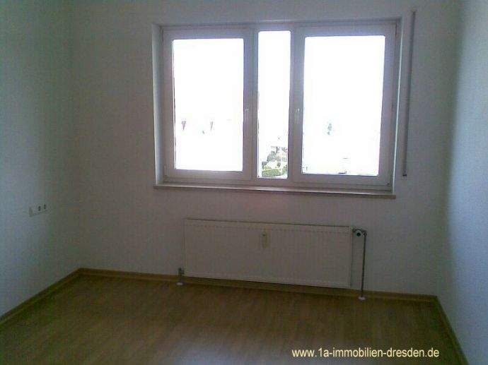 2 - Raumwohnung mit Balkon in Dresden-Gruna – Dresden – Vorschaubild 8