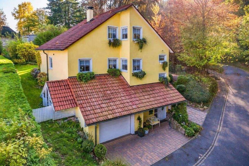 Viel Platz und Charme - liebevoll gepflegtes Haus mit Einliegerwohnung in idyllischer Lage! – Hösbach – Bild 1 von 3