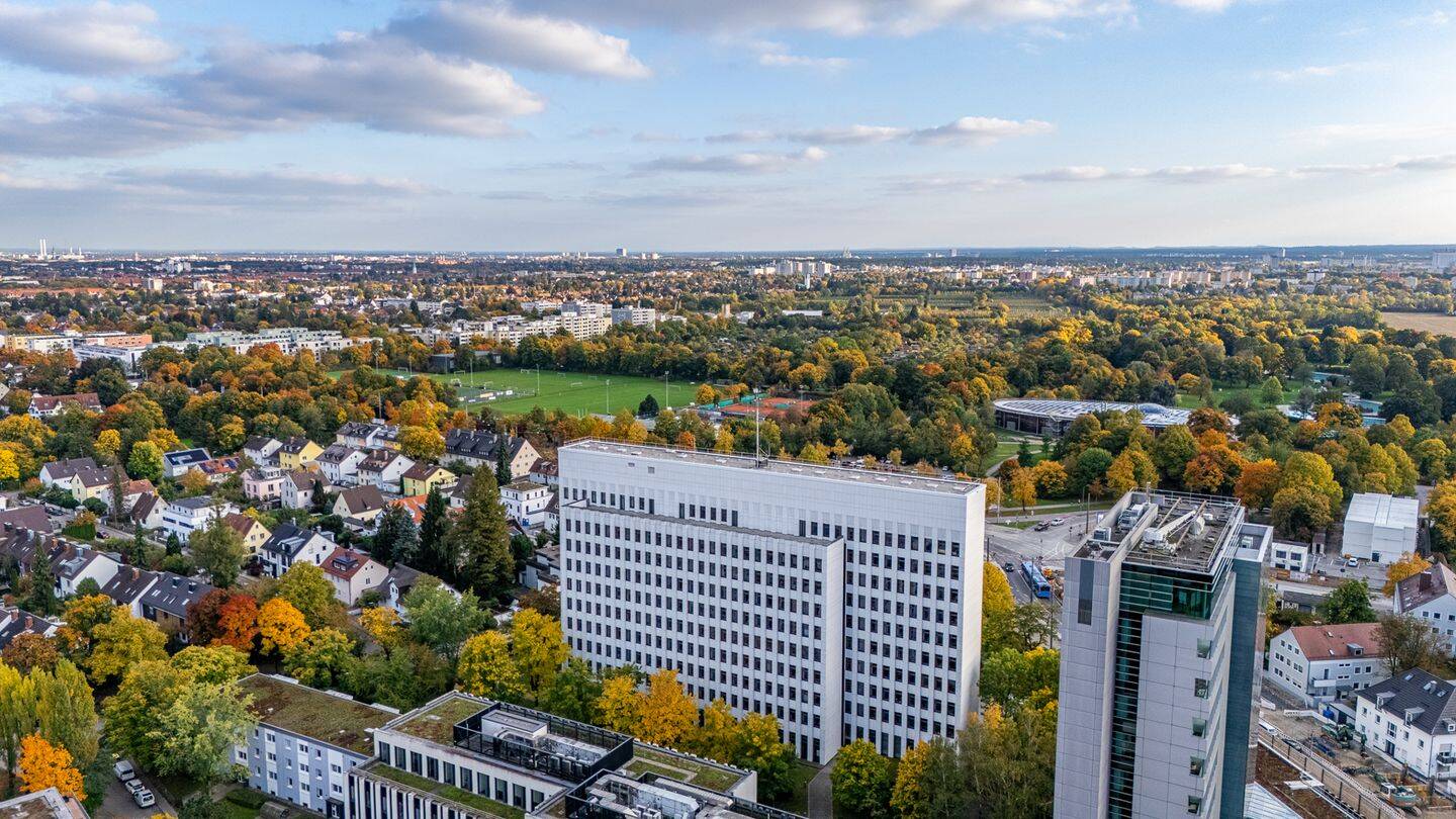 Möblierte 1-Zimmer-Wohnung mit Balkon, TG-Stellplatz und separater Küche in Pasing – München – Vorschaubild 7