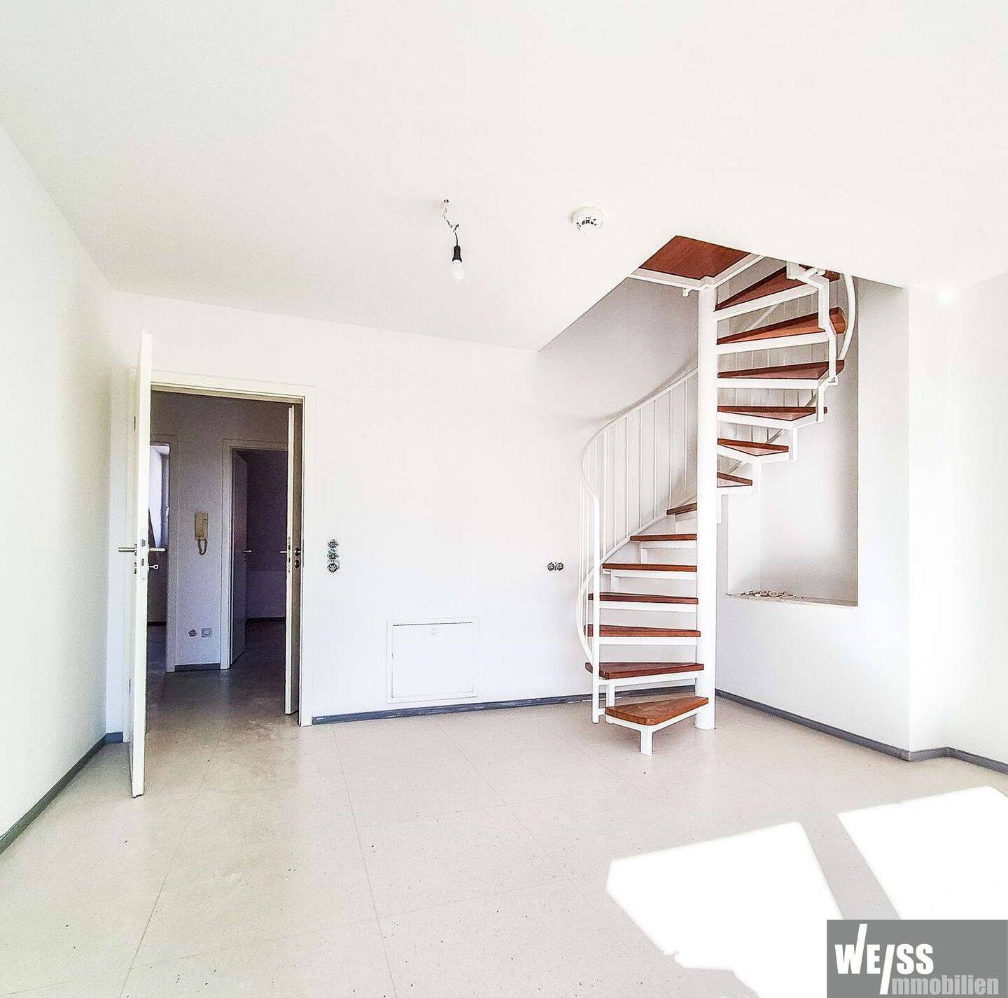 +++ RESERVIERT +++ Leerstehende 3-Zimmer Wohnung mit großem Potenzial – Würzburg – Vorschaubild 3