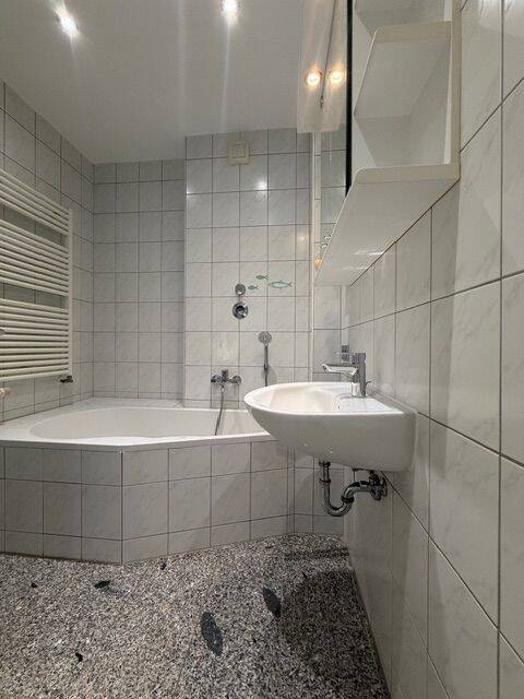 3-Zimmer-Wohnung mit Küche und Balkon – Nürnberg – Vorschaubild 8