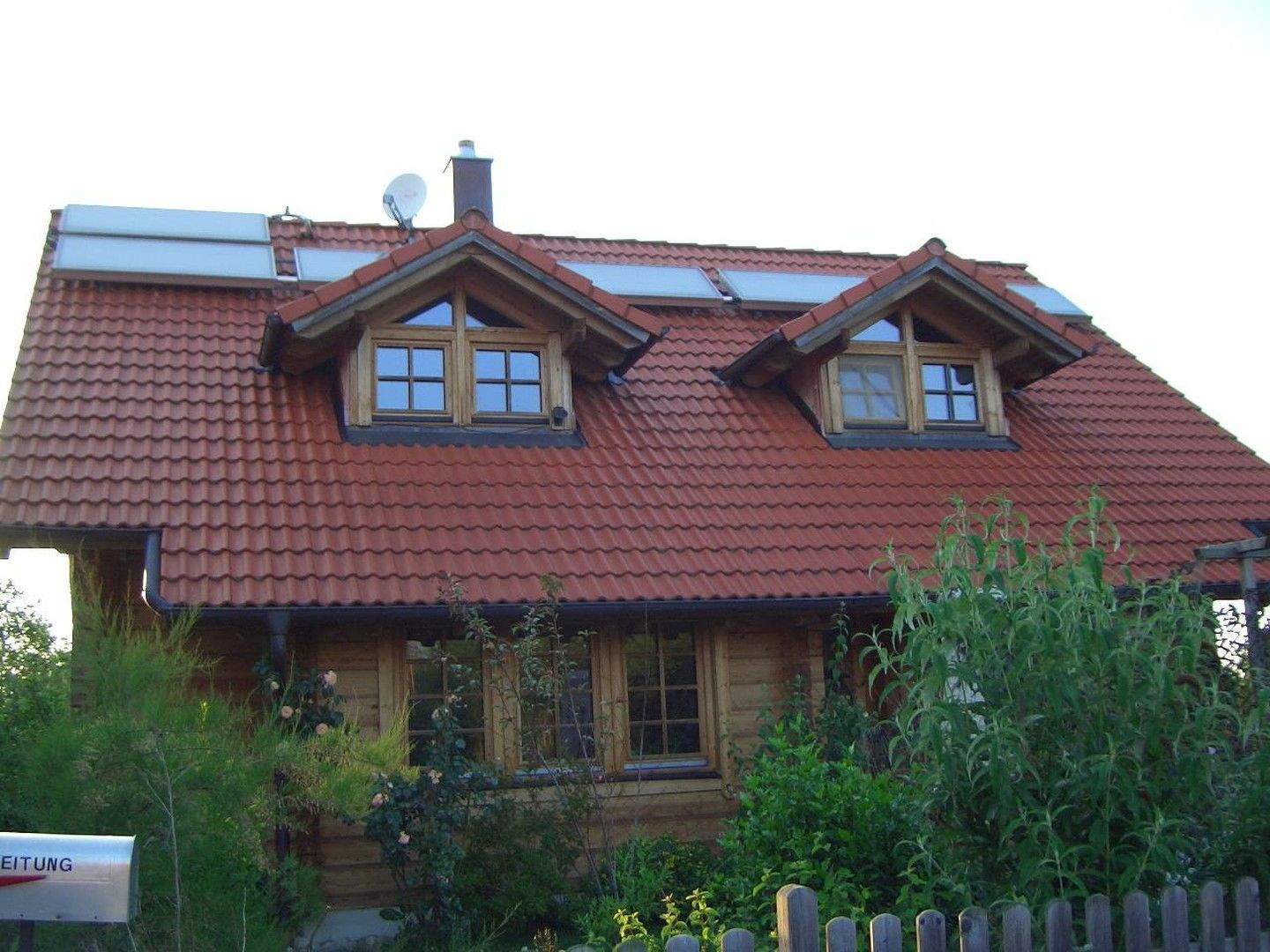 Charmantes Einfamilienhaus in idyllischer Ortsrandlage – Adelshofen – Bild 1 von 9