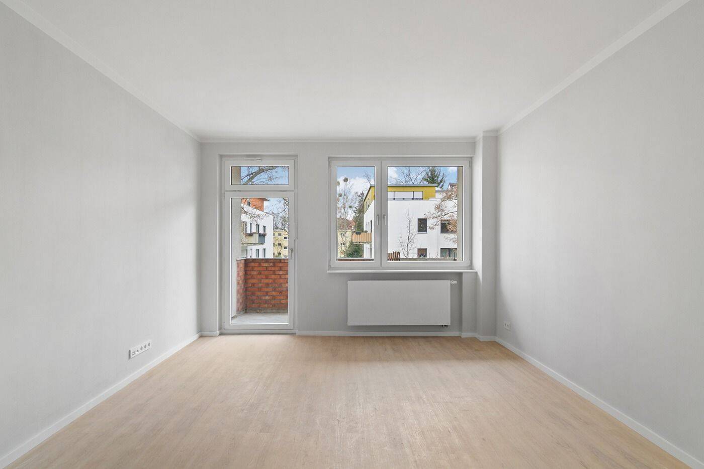 Erstbezug nach Sanierung! Große 2-Zimmer Wohnung mit Einbauküche in Lichterfelde!