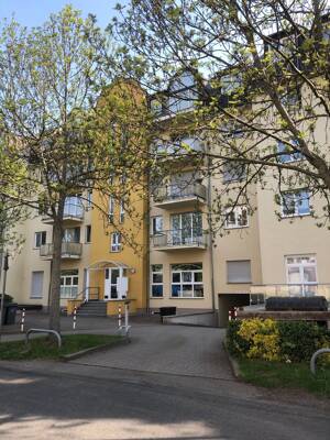 attraktive 3 Raum Wohnung mit Balkon , Lift und Stellplatz, vermietet – 9125 Chemnitz – Vorschaubild 4