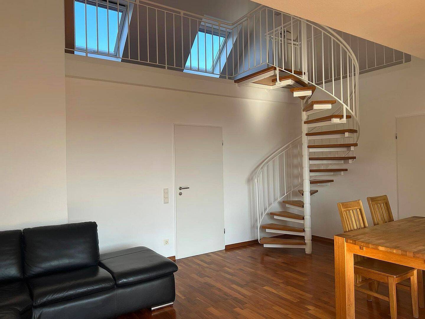 Helle 4-Zimmer-Wohnung in Oberkassel/Lörick – Düsseldorf – Vorschaubild 3