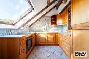 Kein Standard sondern charaktervolles Zuhause: DG-Maisonette mit Holzofen & Galerie in Waldtrudering – 81827 München – Vorschaubild 6