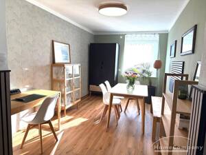27806 HomeCompany Dresden Möbliert/Furnished 2,5-Zimmer-Wohnung mit Balkon und Terrasse in Dresden-Wachwitz max. 2 Personen – 1326 Dresden – Vorschaubild 6