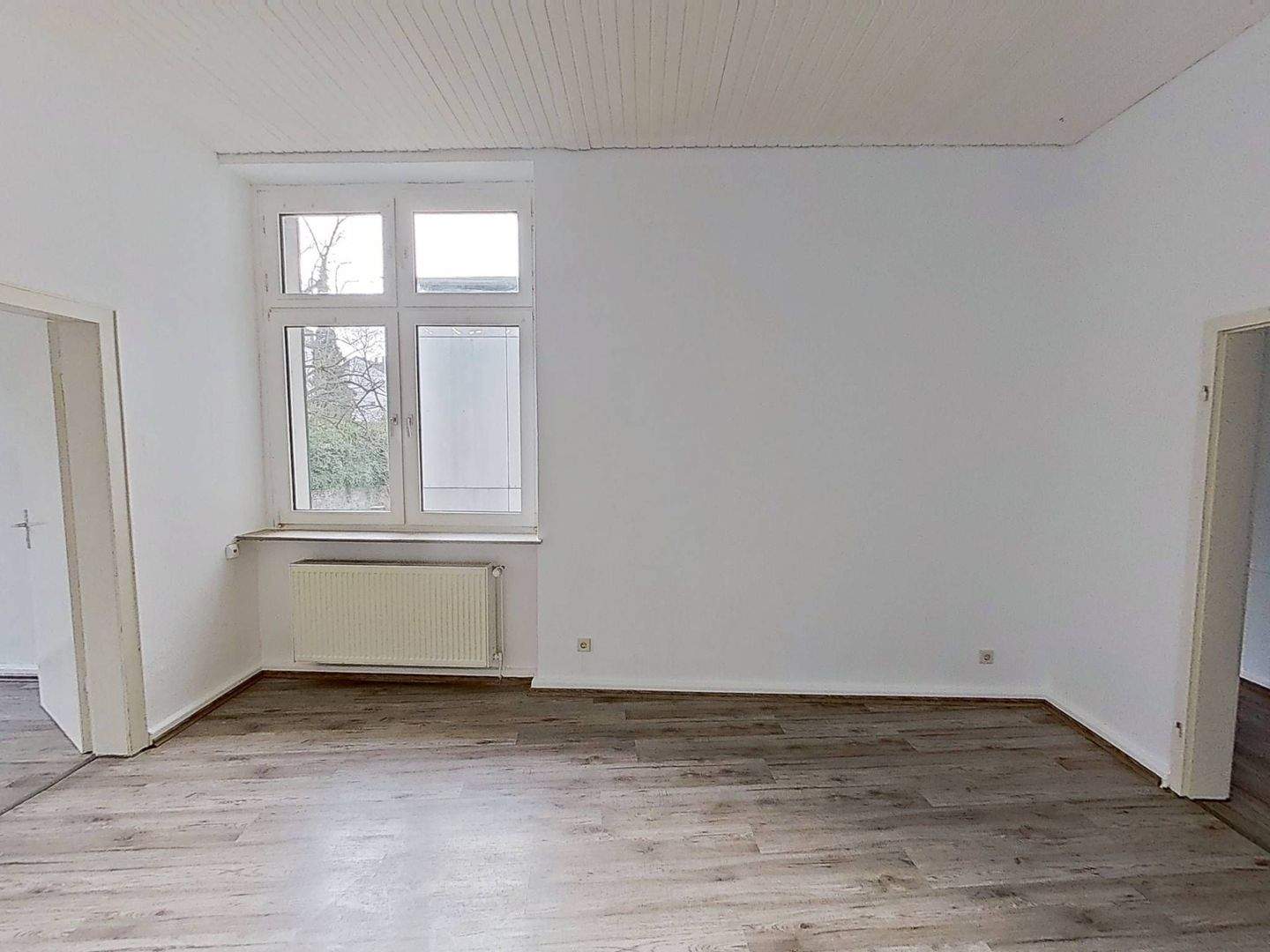 Sanierte 2-Zimmer-Wohnung mit Wannenbad – Wuppertal – Vorschaubild 2