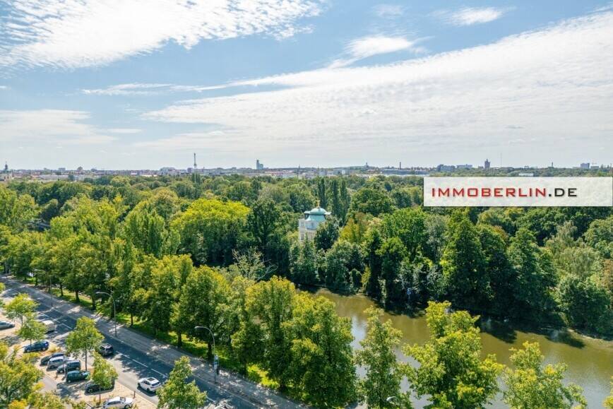 IMMOBERLIN.DE - Genialer Park- & Wasserblick! Familienfreundliche Wohnung mit Lift, Südwestbalkon – Berlin – Vorschaubild 5