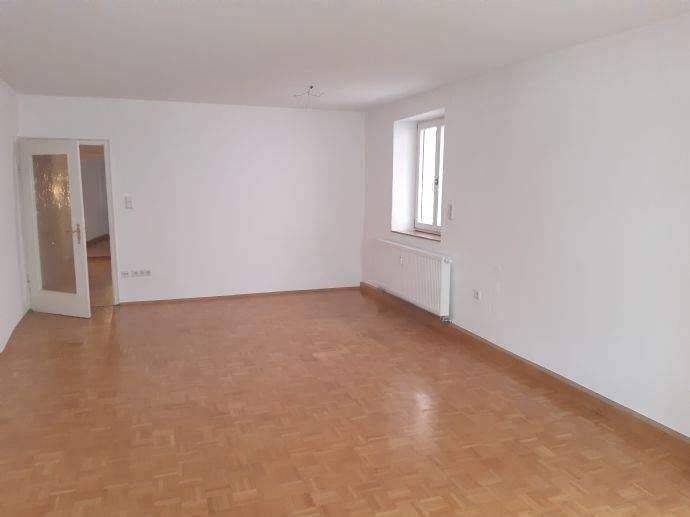 Große renovierte 2ZKB-Wohnung mit neuer EBK in der Altstadt – Ingolstadt – Vorschaubild 3