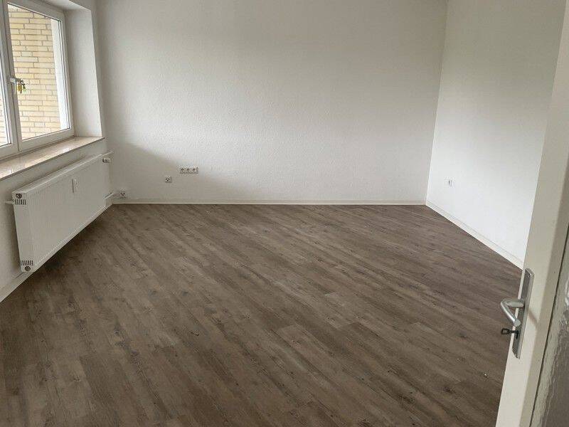 Moderne und helle 3-Zimmer-Wohnung mit großem Balkon