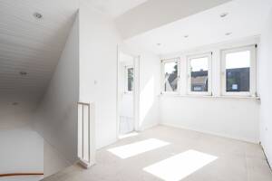 Lichtdurchflutetes Reihenmittelhaus mit Wintergarten, Garage u. großzügigem Raumangebot in Horn-Lehe – 28357 Bremen – Vorschaubild 7