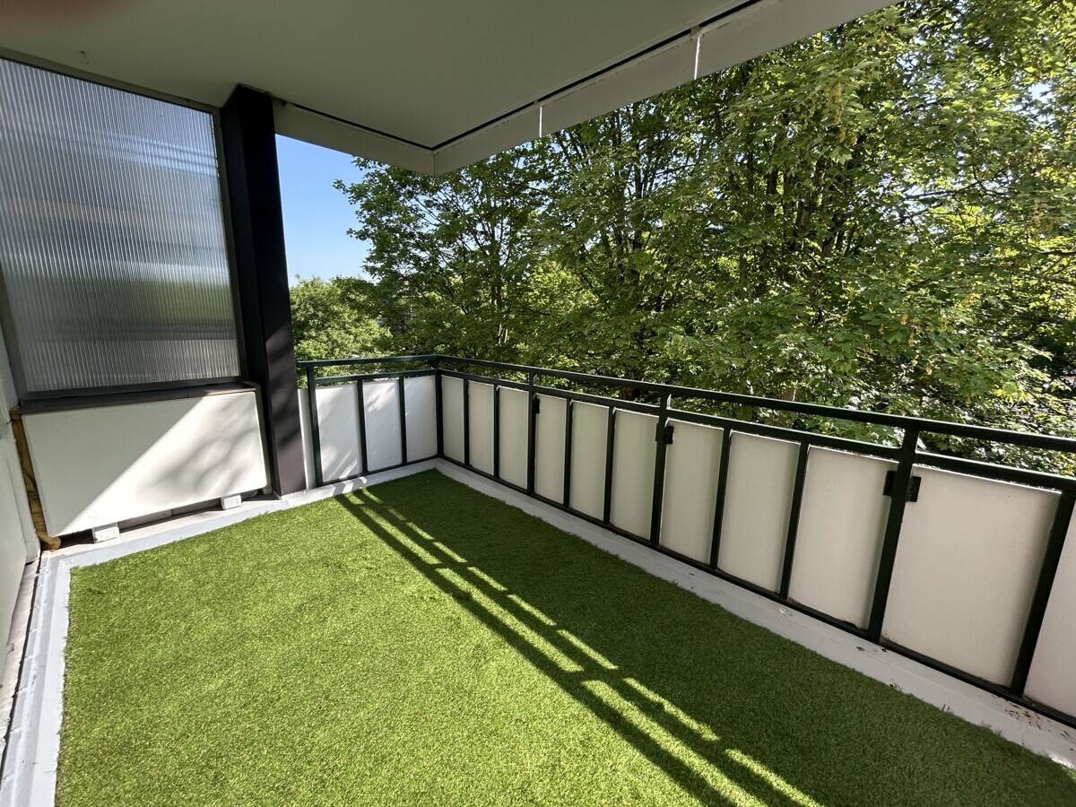 Balkonwohnung mit Aufzug und Tiefgarage - 500 m zur U1