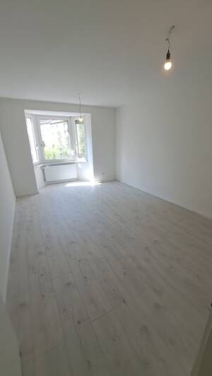 3 Zimmerwohnung, zentral , mit 60 qm großer Terrasse – 75172 Pforzheim – Vorschaubild 5