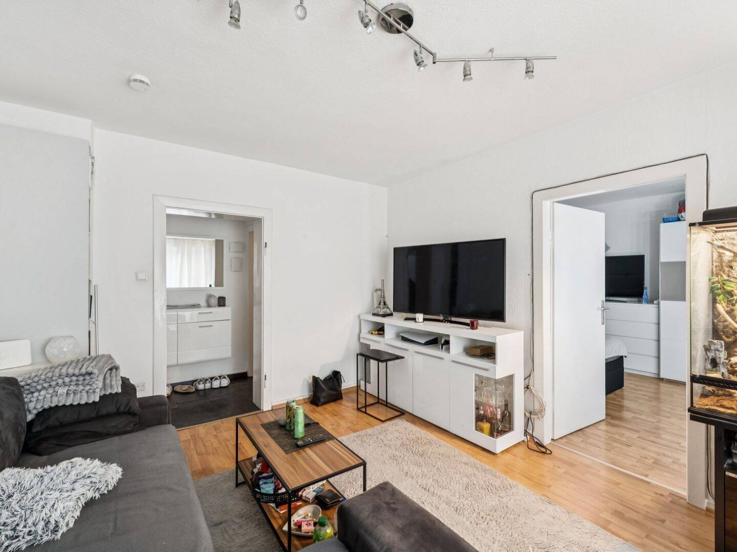 Charmante 2-Zimmer-Wohnung im 3. Obergeschoss mit Balkon in Düsseldorf Oberbilk – Düsseldorf – Vorschaubild 4