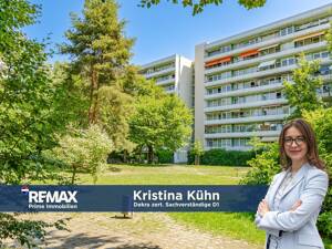 Sanierte 4-Zimmer-Wohnung mit großem Ostbalkon in München-Bogenhausen - ca. 3,79 % Rendite