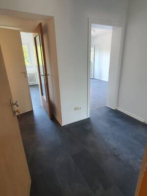 Top 2 Zimmer Wohnung in Wanheimerort mit Balkon – 47055 Duisburg – Vorschaubild 2