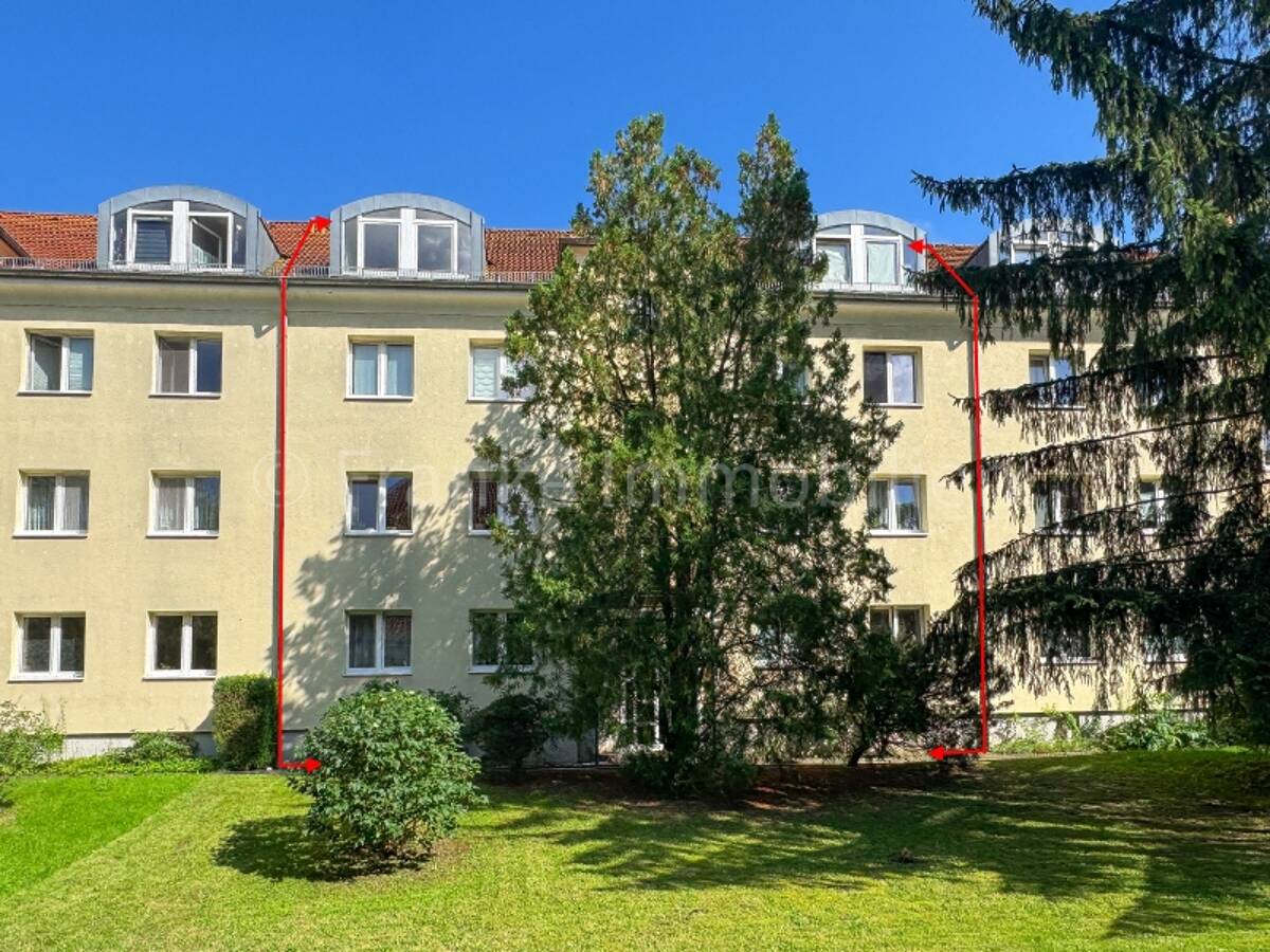 Seidnitz - Mehrfamilienhaus mit 8 Wohnungen, 4 Stellplätzen und Fernwärmeanschluss – 1277 Dresden – Bild 1 von 9