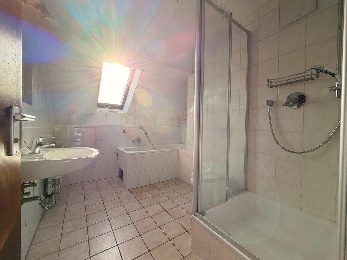 gepflegte 2-Zimmer Wohnung mit Badewanne – Nürnberg – Vorschaubild 5