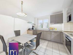 Lichtverwöhnte 4-Zimmer-Penthouse-Wohnung mit Balkon und Aufzug - Aussicht inklusive – 70376 Stuttgart – Vorschaubild 4