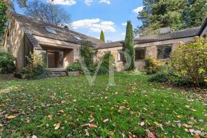 Großzügiger Bungalow mit Indoorpool in Top-Lage von Laurensberg