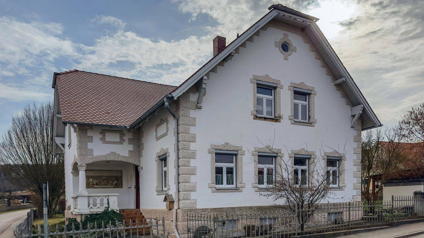 Charmantes Liebhaberobjekt im Nördlinger Ries - Historisches EFH mit Gartenidylle – Möttingen – Vorschaubild 2