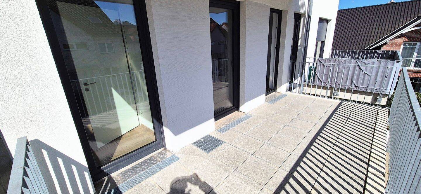 Genießen Sie das Wohnen mit Balkon! Helle 2 Zimmer, Einbauküche + Aufzug + TG-Platz – Aachen – Vorschaubild 3