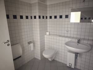 Ruhig und komfortabel wohnen*große Dreiraumwohnung im idyllischen Wohngebiet* – 4159 Leipzig – Vorschaubild 3