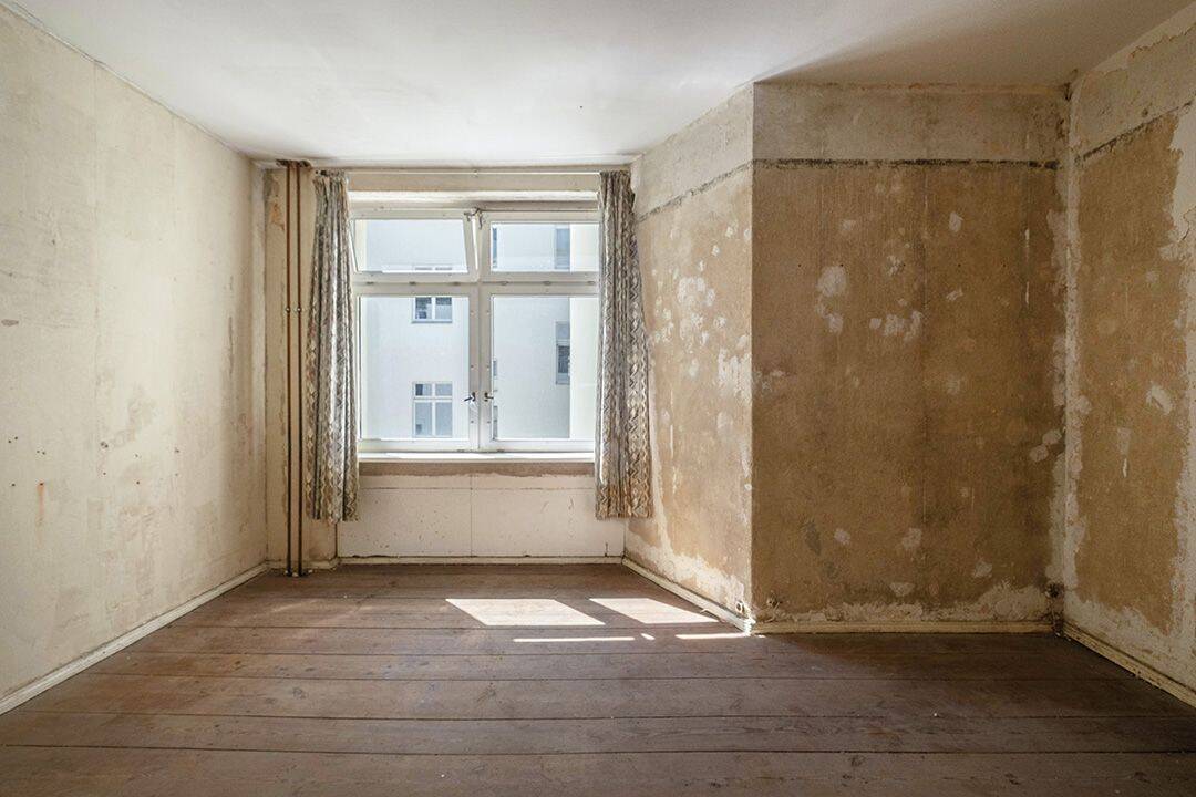 Renovierungsbedürftige 1-Zimmer-Wohnung mit Potenzial im begehrten Flughafenkiez