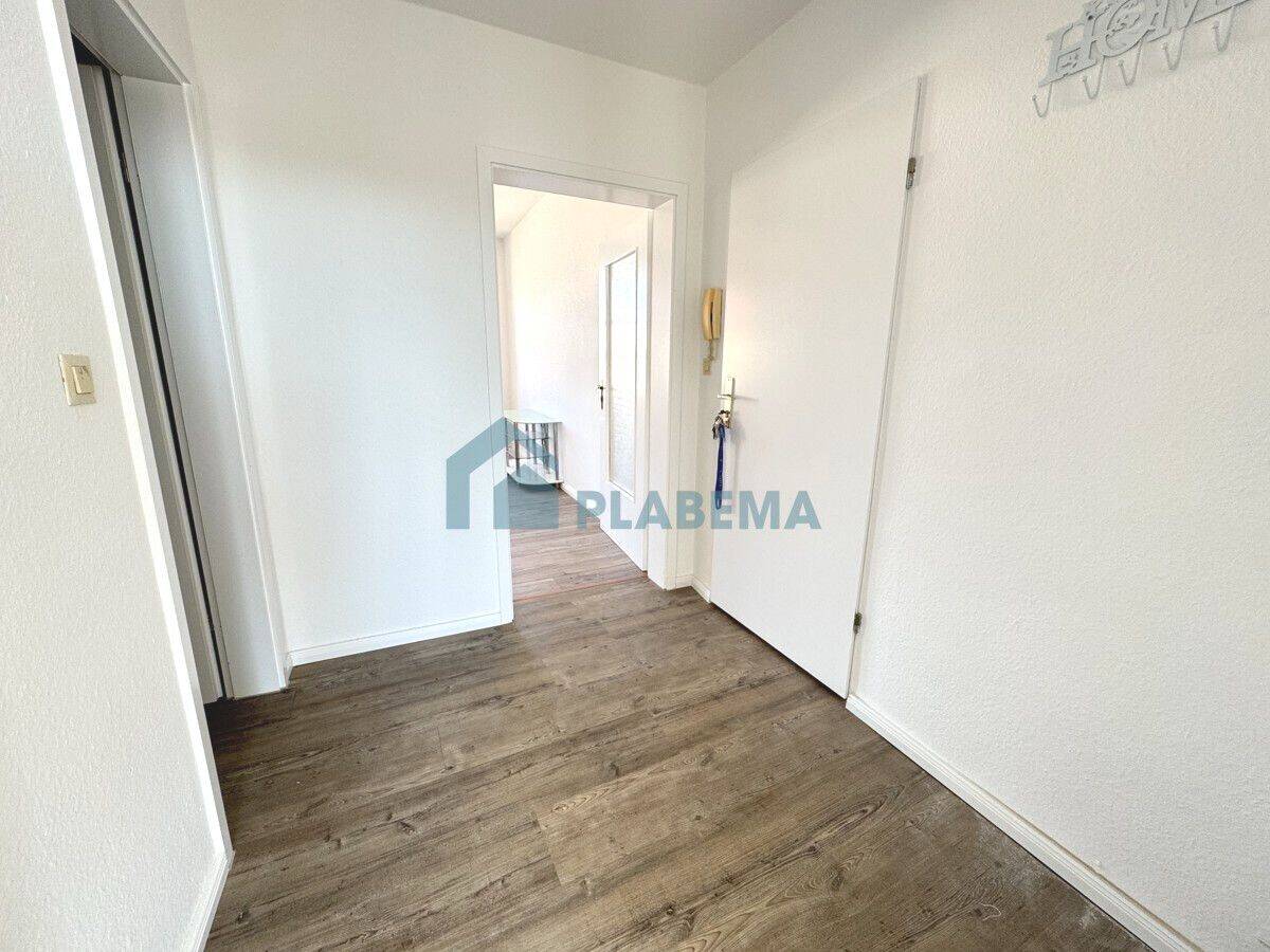 Moderne 3- Zimmer- Wohnung, nahe Schlosspark-Center, komplett renoviert – Schwerin – Vorschaubild 3