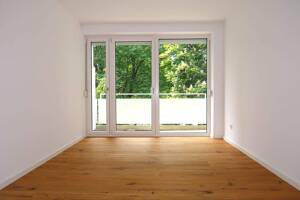** Wohnen am Park: Lichtdurchflutete 3-Zimmer-Wohnung direkt am Christoph-von-Gluck-Platz * Westbalkon zum Innenhof * U-Bahn-Nähe** – 80807 München – Vorschaubild 9