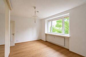 Moderne 3-Zimmerwohnung mit Südwestbalkon und Blick in den begrünten Garten – 22529 Hamburg – Vorschaubild 6