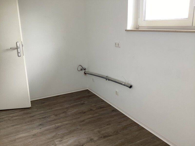 Helle, renovierte 2- Zimmerwohnung mit Sonnenbalkon sucht nette Mieter – Erlangen – Vorschaubild 5