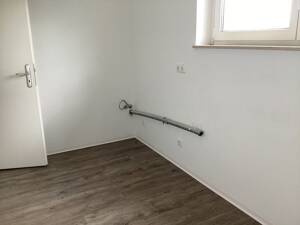 Helle, renovierte 2- Zimmerwohnung mit Sonnenbalkon sucht nette Mieter – 91058 Erlangen – Vorschaubild 5
