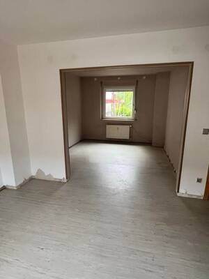 Charmantes Reihenhaus mit großem Grundstück und viel Potenzial in Duisburg-Bergheim – 47228 Duisburg – Vorschaubild 4