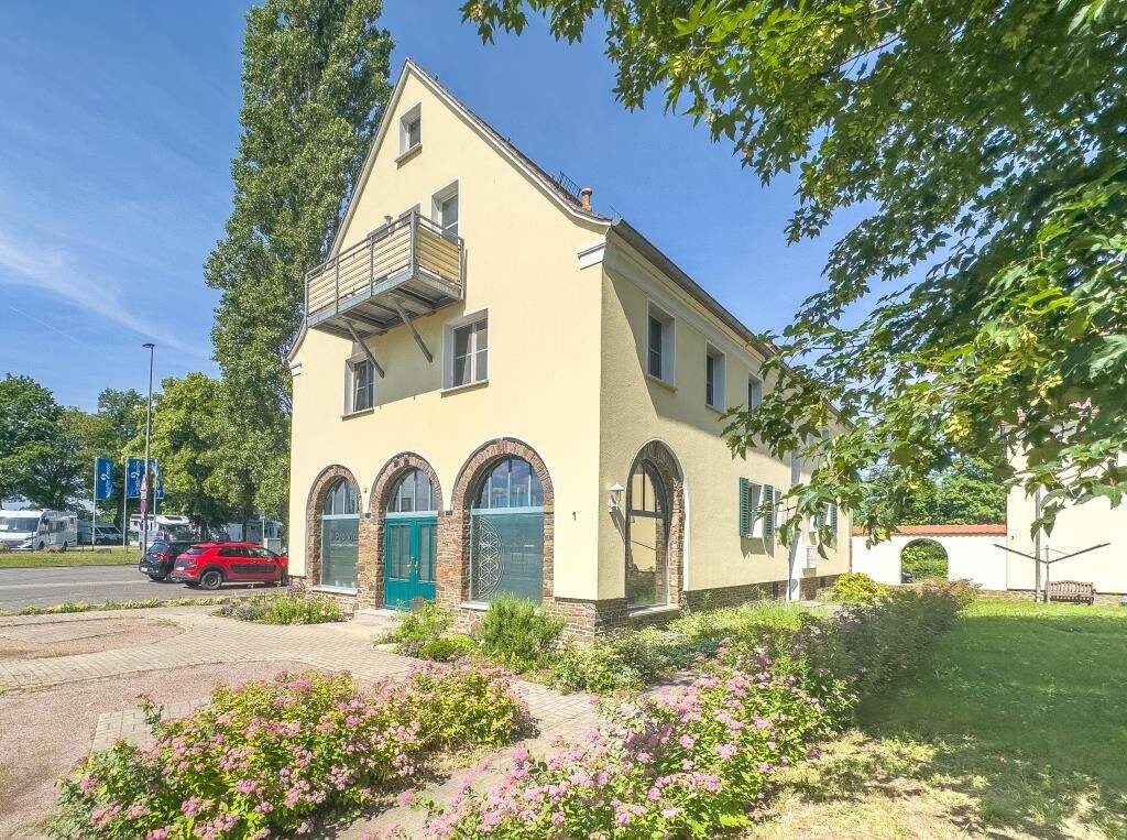 INDIVIDUELLE 3 ZI. DACHGESCHOSS-MAISONETTE MIT SONNEBLAKON - UNWEIT DER ELBE IN GUTER LAGE – Dresden – Vorschaubild 2
