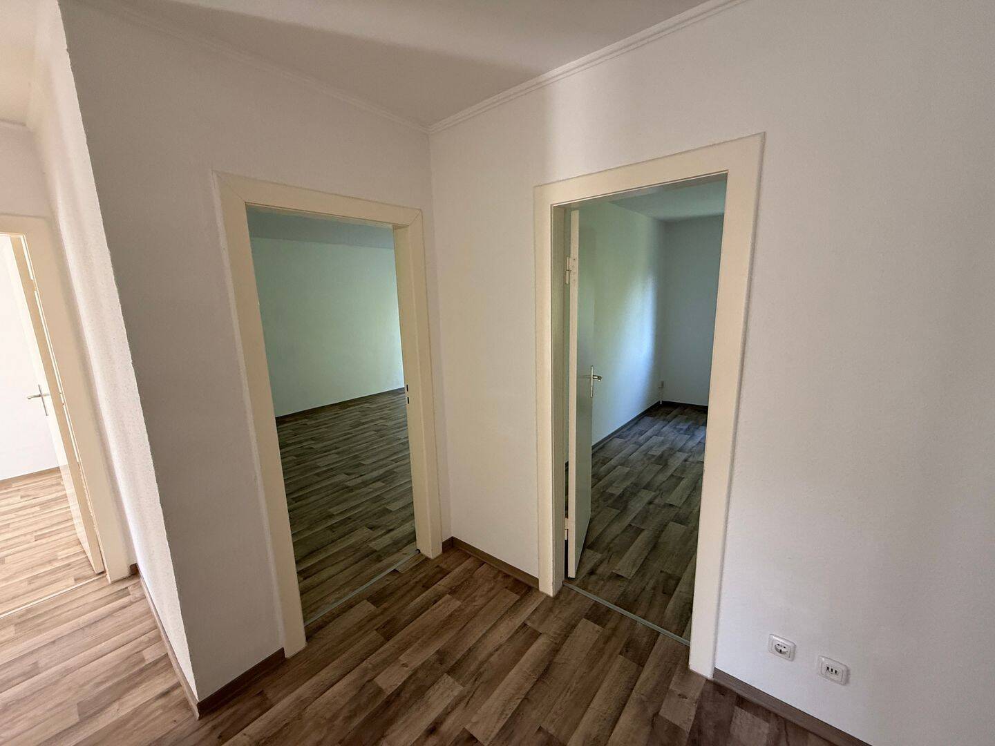Einziehen und Wohlfühlen – Helle 3-Zimmer-Wohnung mit Einbauküche und Balkon – Flensburg – Vorschaubild 3