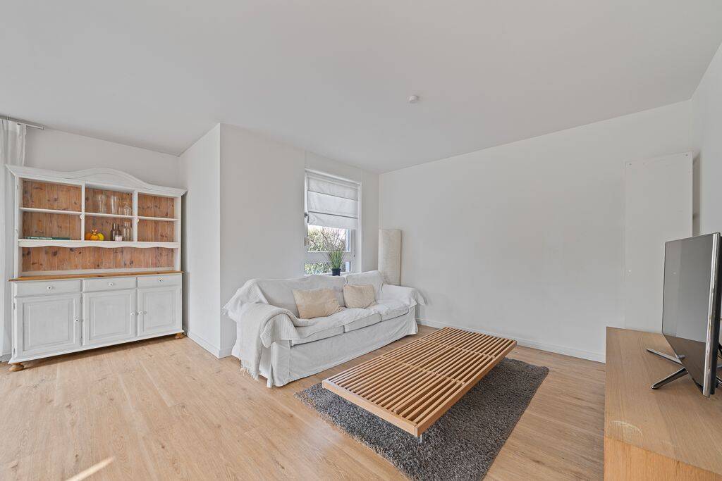 Charmante 100 m² Erdgeschoss-Maisonettewohnung mit zwei Sonnenterrassen in ruhiger Lage von Hamburg-Marienthal – Hamburg – Vorschaubild 4