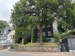 Dreifamilienhaus in Stadtnähe von privat