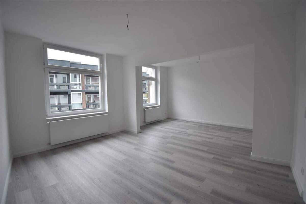 E-Holsterhausen! Sanierte 3-Zimmer-Whg mit moderner Ausstattung – 45147 Essen – Bild 1 von 9