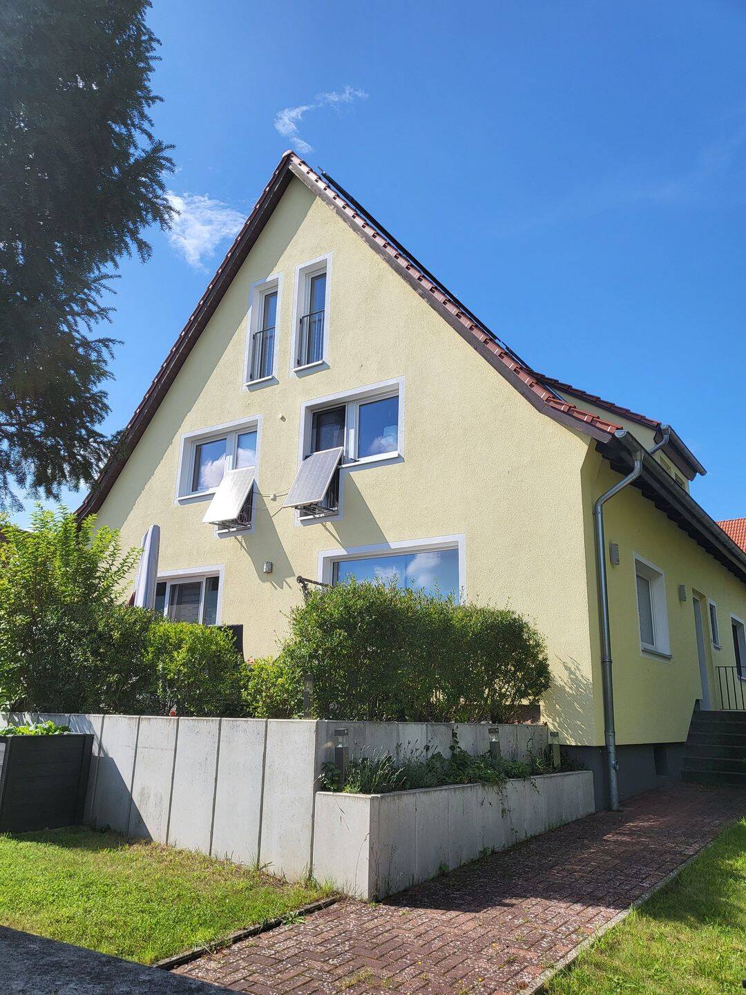 Seltene Gelegenheit: Schöne 6-Zimmer-Wohnung nahe Südsee in ruhiger Lage