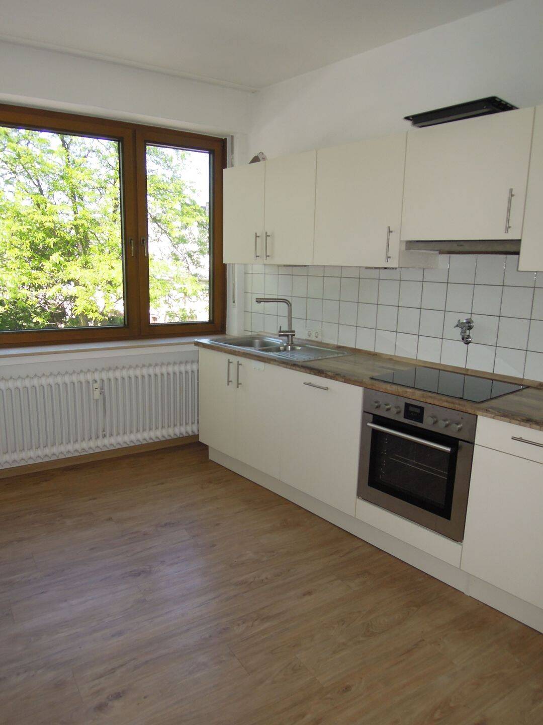 - R E S R V I E R T - Trier, Nähe Konstantin Basilika und Palastgarten - Helle 3 ZKB Wohnung in einem Dreifamilienhaus zu verkaufen ! – Trier – Vorschaubild 5