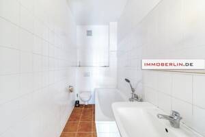 IMMOBERLIN.DE - Liebenswürdige Altbauwohnung mit Westloggia – 13409 Berlin – Vorschaubild 6