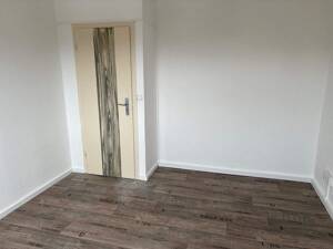 Jetzt eine helle frisch renovierte und sofort verfügbaren, 3 Zimmerwohnung mit Balkon mieten!! – 99869 Günthersleben-Wechmar – Vorschaubild 6