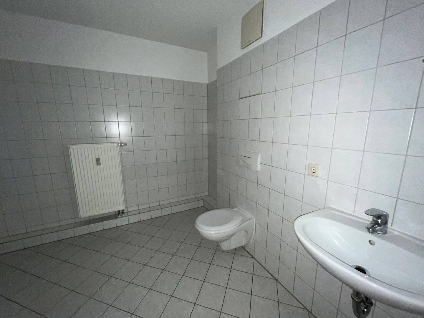Direktes wohnen am Schlossteich! 3 Zimmer Wohnung inkl. EBK – Chemnitz – Vorschaubild 7