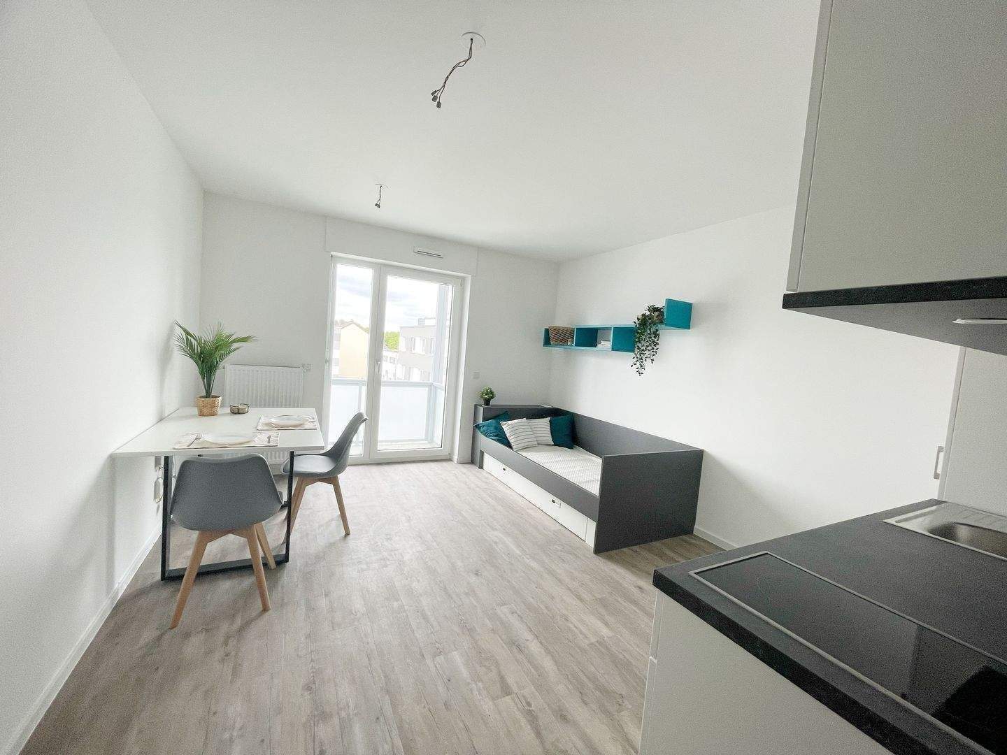 Neubau - Modern möbliertes 1 Zimmer Apartment mit Terrasse & WLan inkl. – Augsburg – Vorschaubild 3