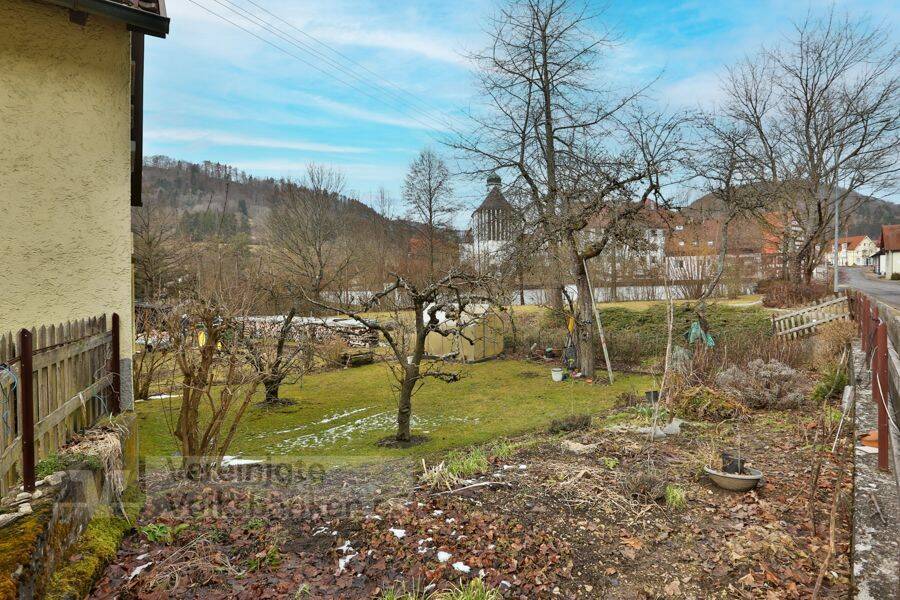 Freistehendes Einfamilienhaus mit Garage und gepflegter Gartenfläche – Albstadt – Vorschaubild 6