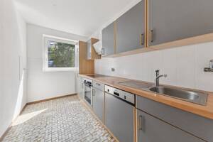 Sonnige 2-Zimmer-Wohnung mit Südbalkon & Tiefgarage in Lokstedt – 22529 Hamburg – Vorschaubild 4