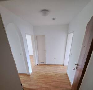 Sehr gut geschnittene, helle 2-Zimmer-Wohnung mit Balkon und Tiefgaragenstellplatz zu verkaufen – 80686 München – Vorschaubild 6